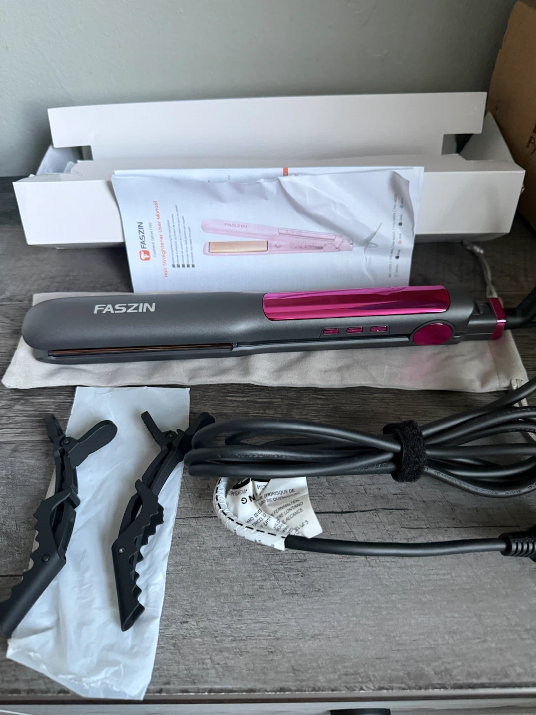 Faszin 1.18 Inch Titanium Flat Iron - Pink