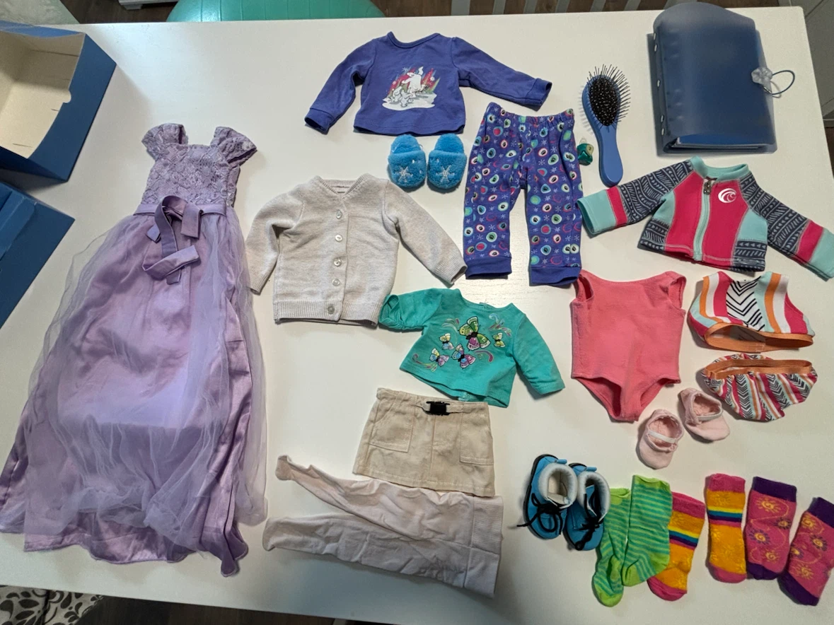 $250+ new: Taryn 18" Maplea doll + official & homemade outfits - photo 5