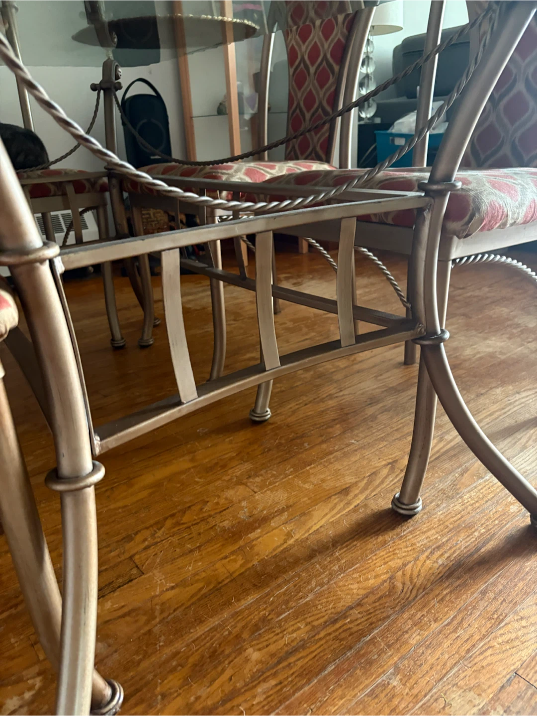 Set of 4 Dining Chairs with Red Patterned Upholstery - photo 2