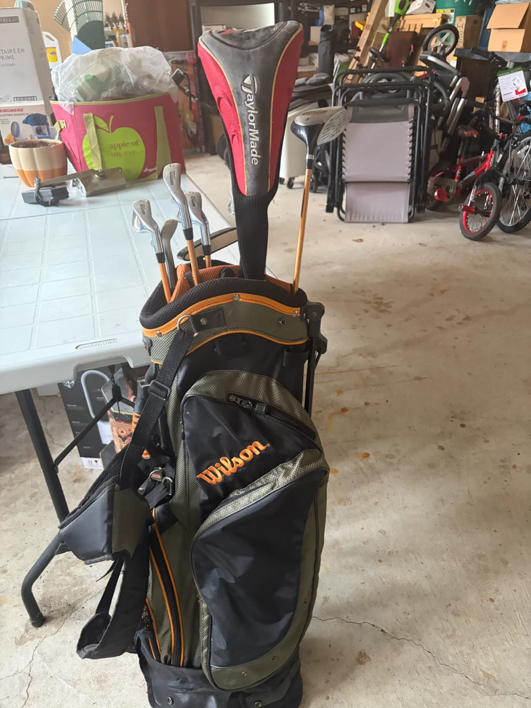 Wilson Golf Bag with TaylorMade Clubs - photo 2