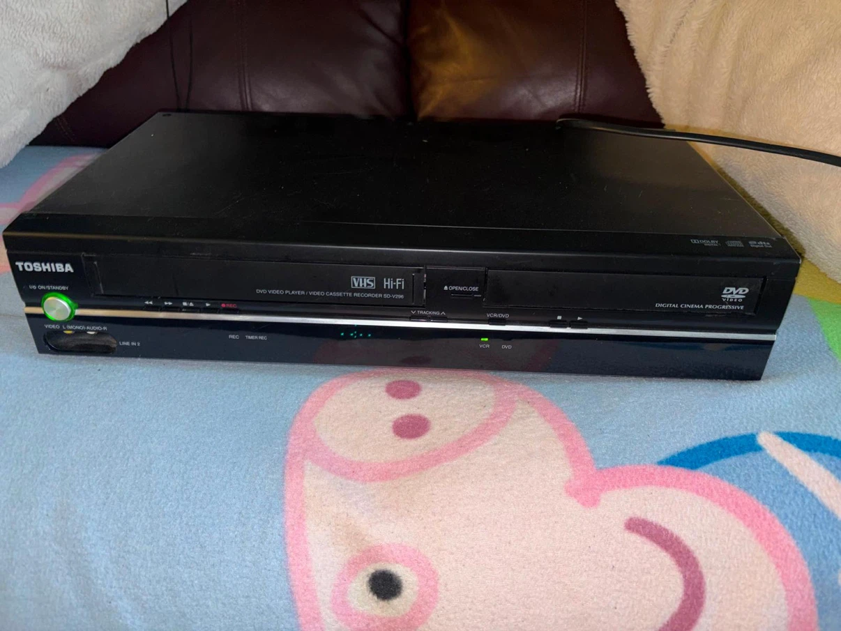 Toshiba VHS Hi-Fi DVD Video Player & Recorder SD-V396 - photo 5