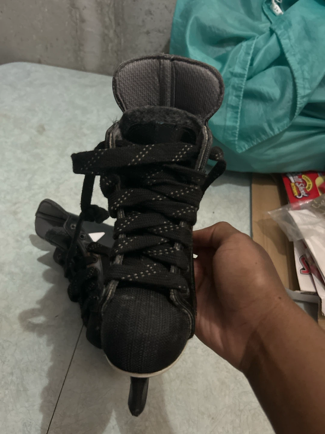 Bauer Air 30 Hockey Skates - photo 2