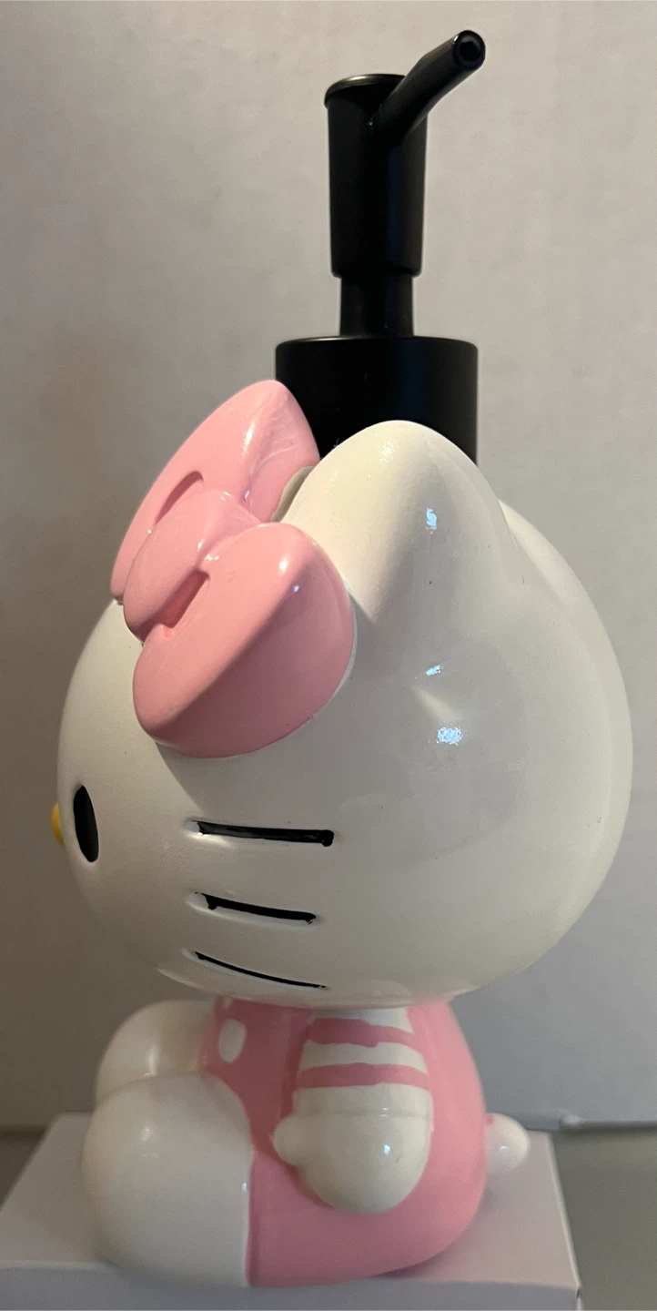 Hello Kitty Ceramic Soap Dispenser - photo 2
