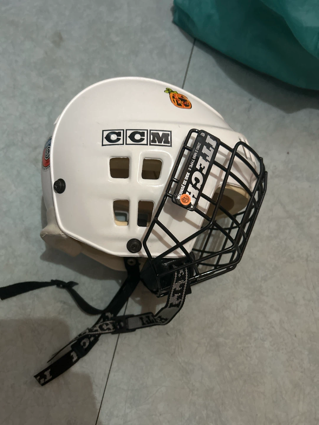 CCM Hockey Helmet with Cage - photo 2