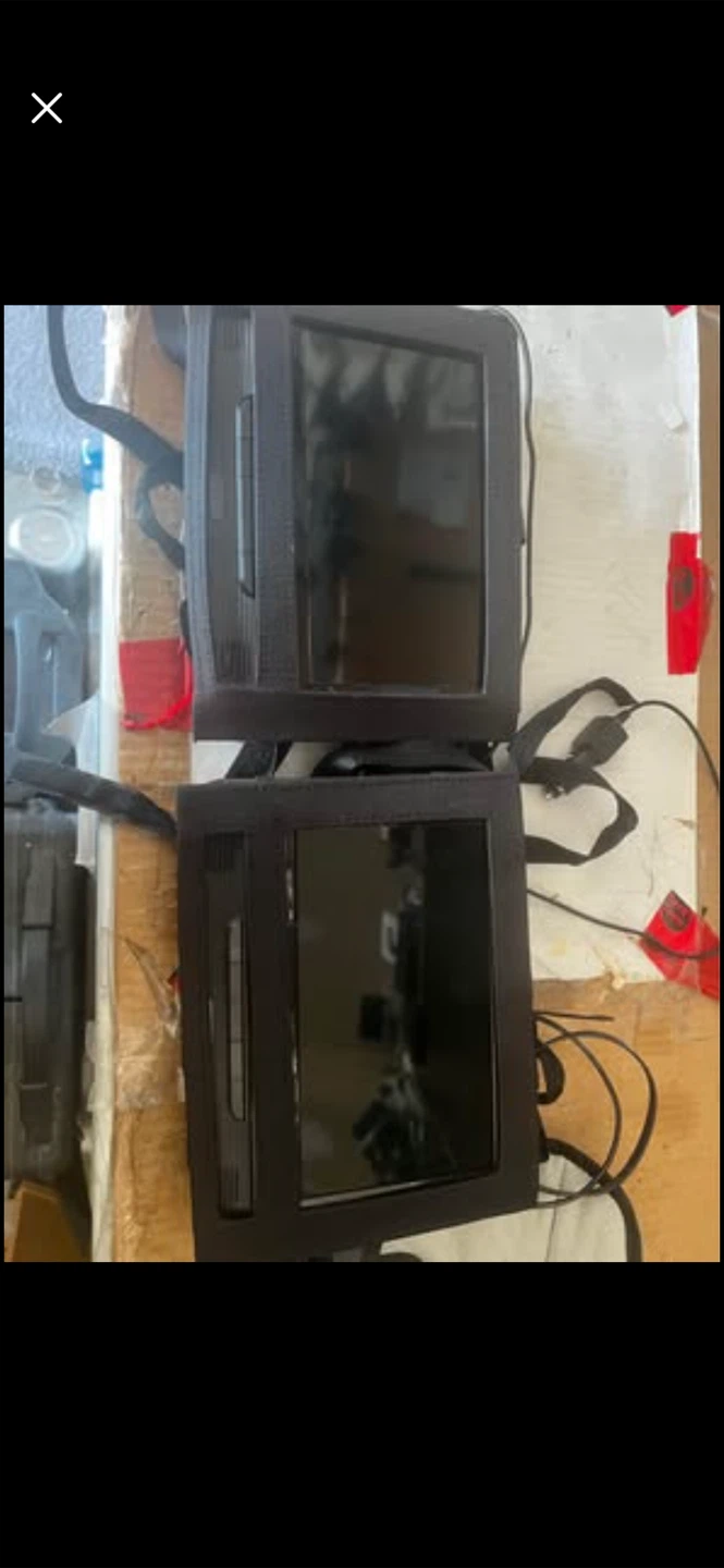 AKAI 9" Portable DVD Player Monitor