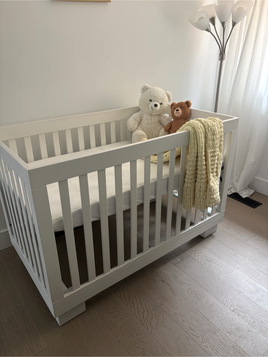 White Baby Crib - photo 2