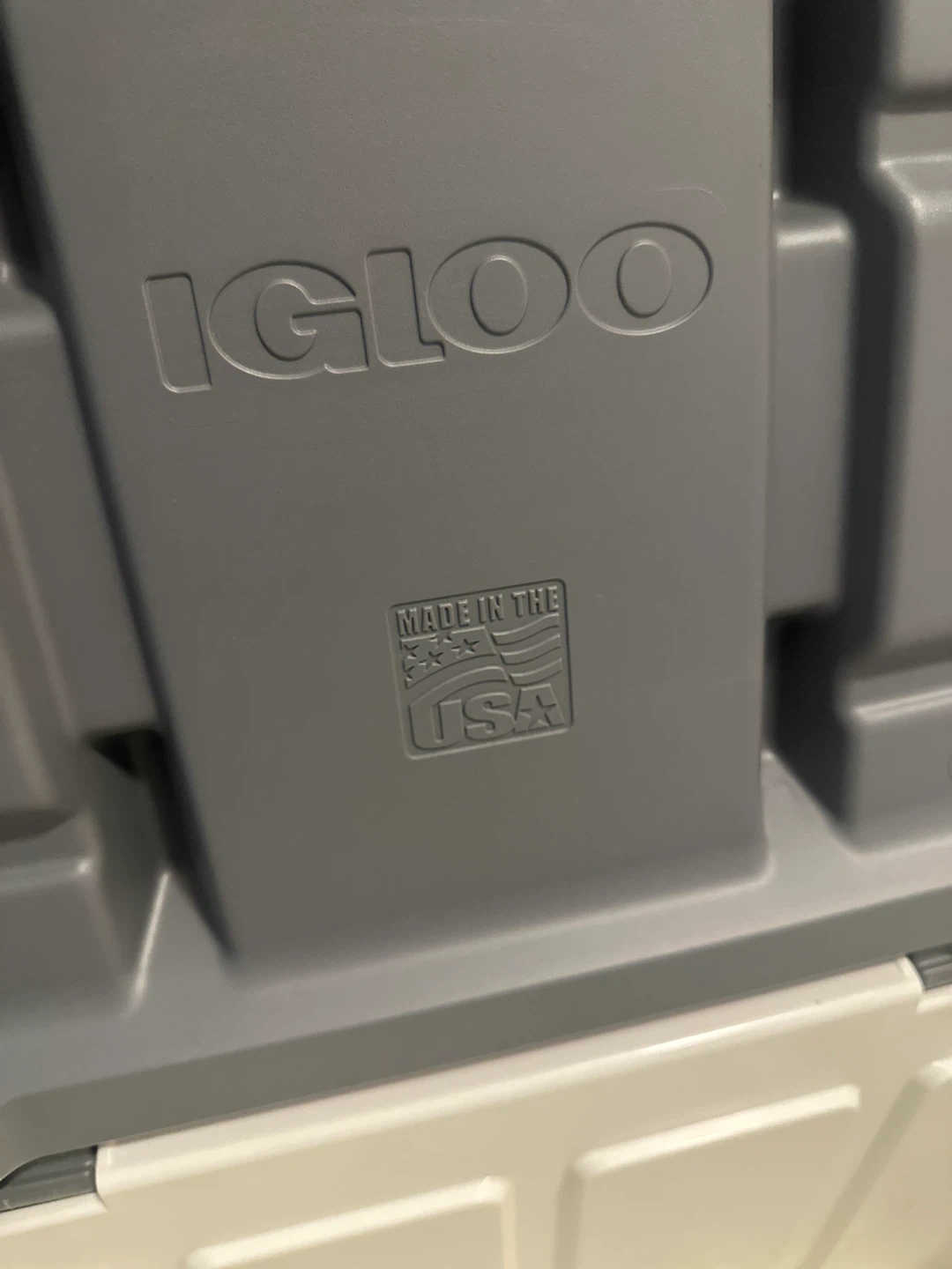 Igloo Sportsman Profile II 50 QT Cooler – Like New - photo 4