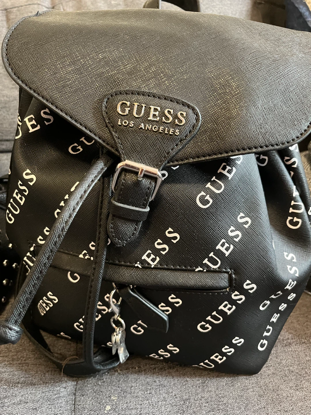 Black guess purse/  red/ silver studded purse - photo 2