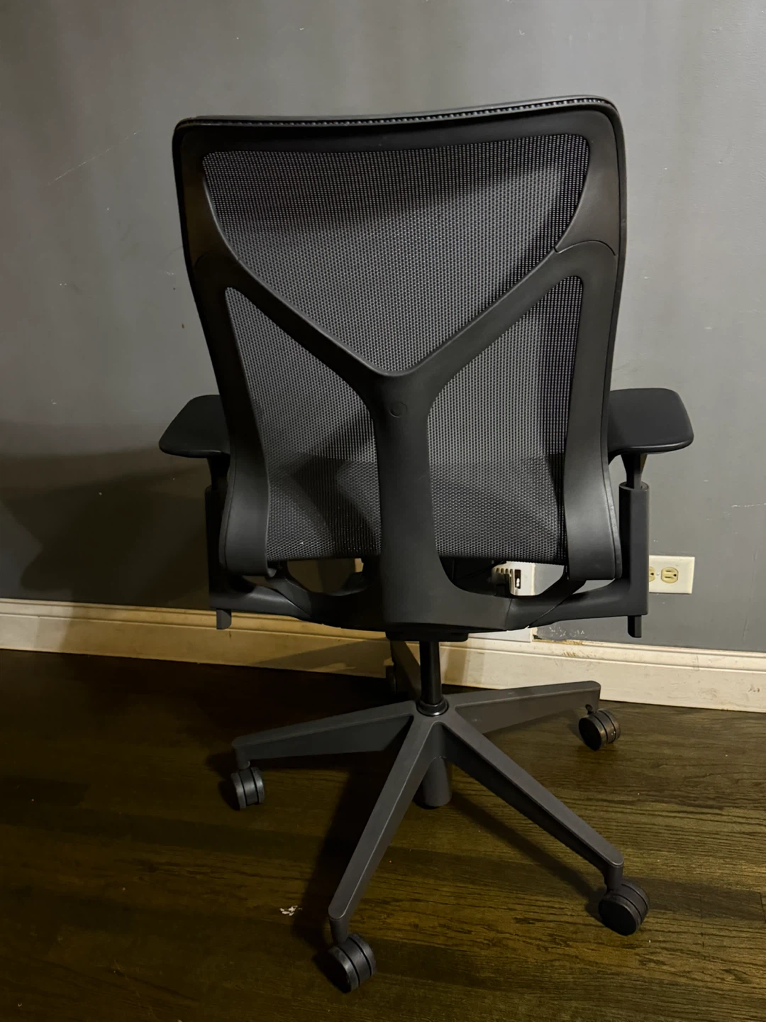 Herman miller cosm task chair - photo 4