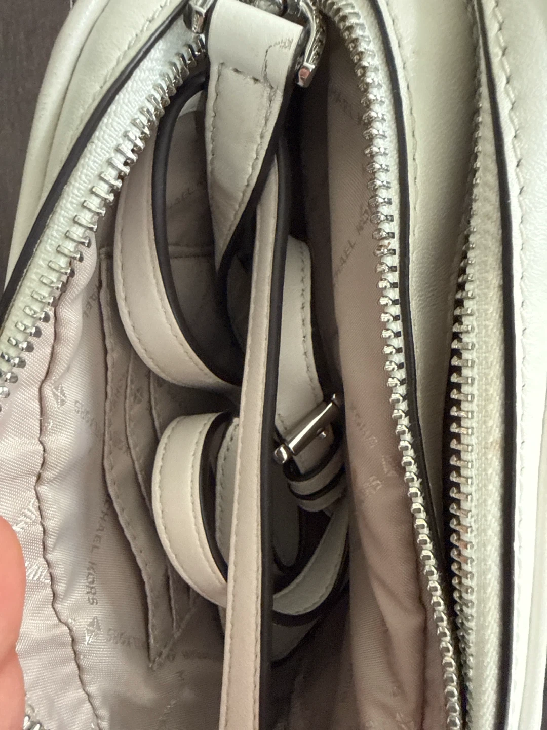 Michael Kors White Quilted Camera Bag - photo 3