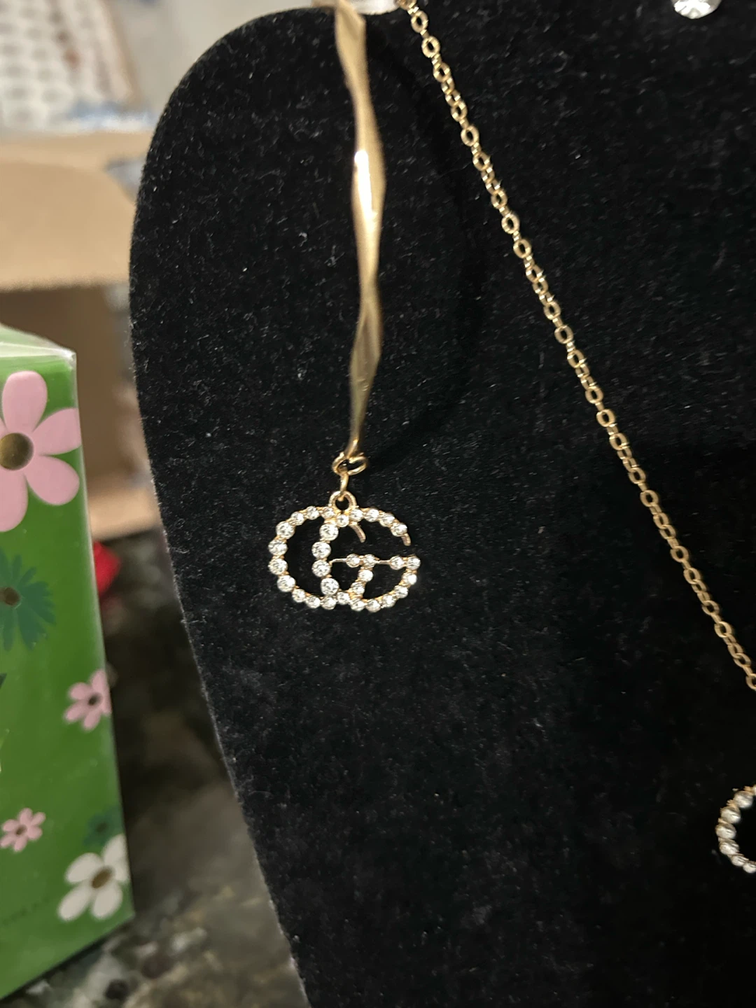 Gold tone necklace, set with sparkly 'GG' logo charms - photo 2