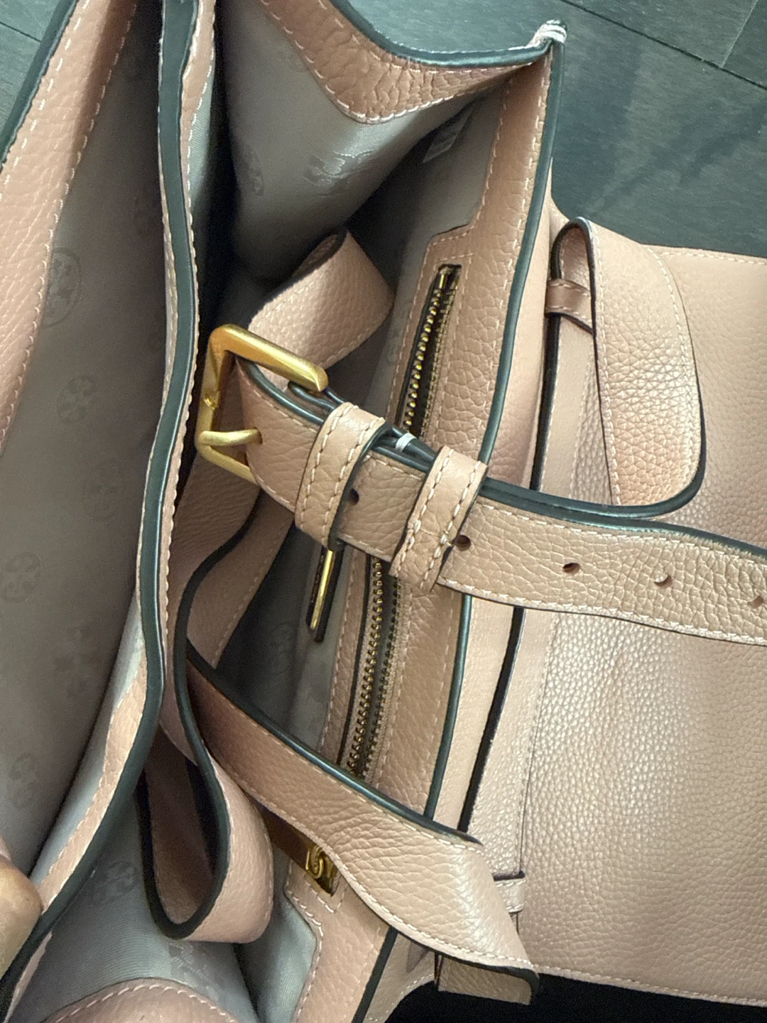 Tory Burch Pink Leather Shoulder Bag - photo 4