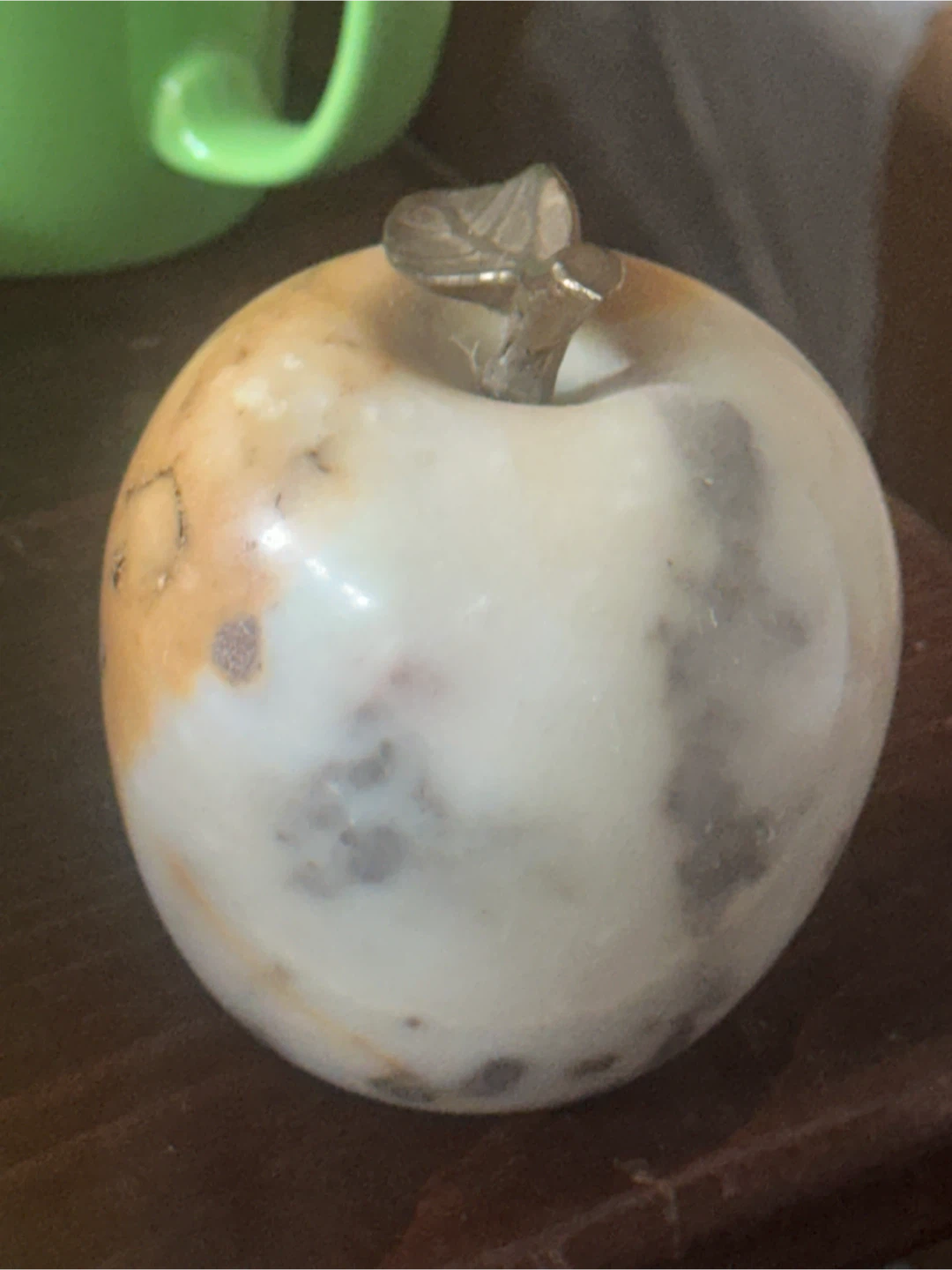 Yellow onyx apple paperweight - photo 3