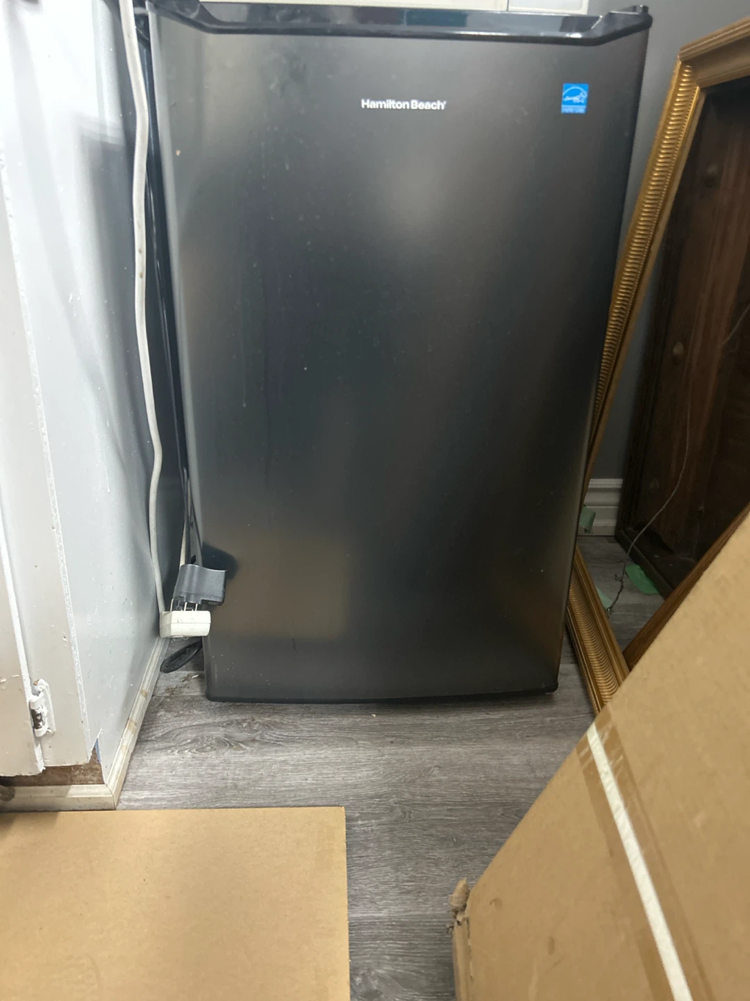 Hamilton Beach Mini Fridge