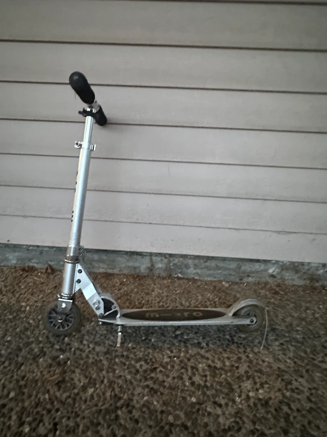 Micro Swiss Designer Scooter - photo 2