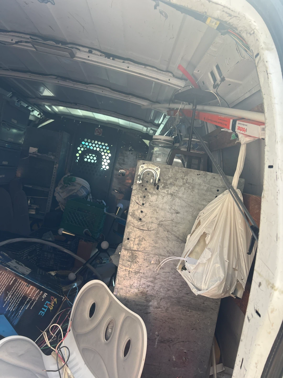 White GMC Savana 2500 Van - photo 5