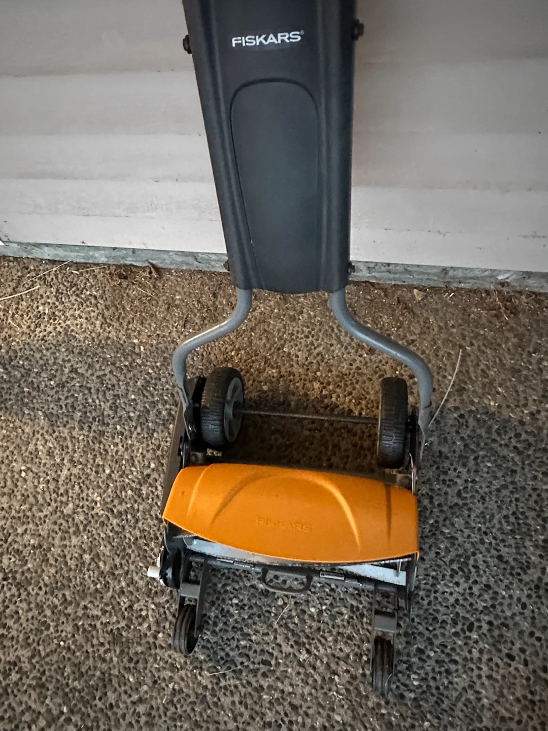 Fiskars Reel Mower