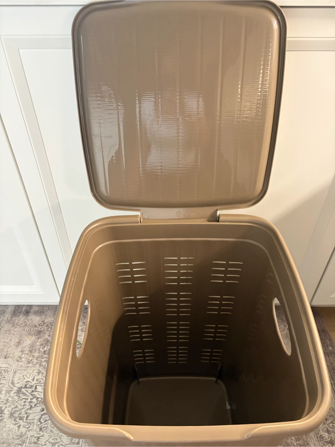Laundry Hamper with Lid - photo 2