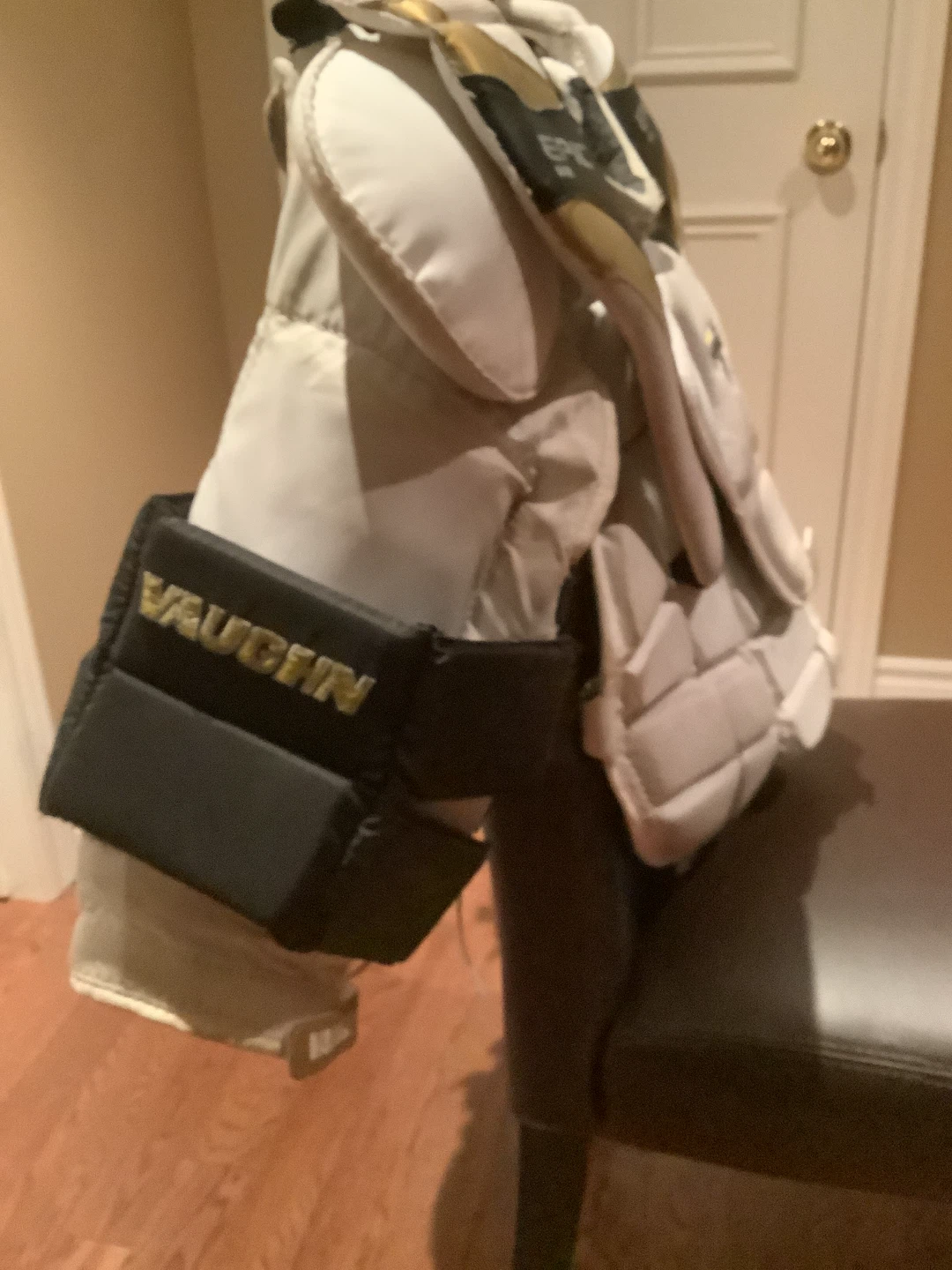 Vaughn Epic 8400 Goalie Chest Protector - photo 2