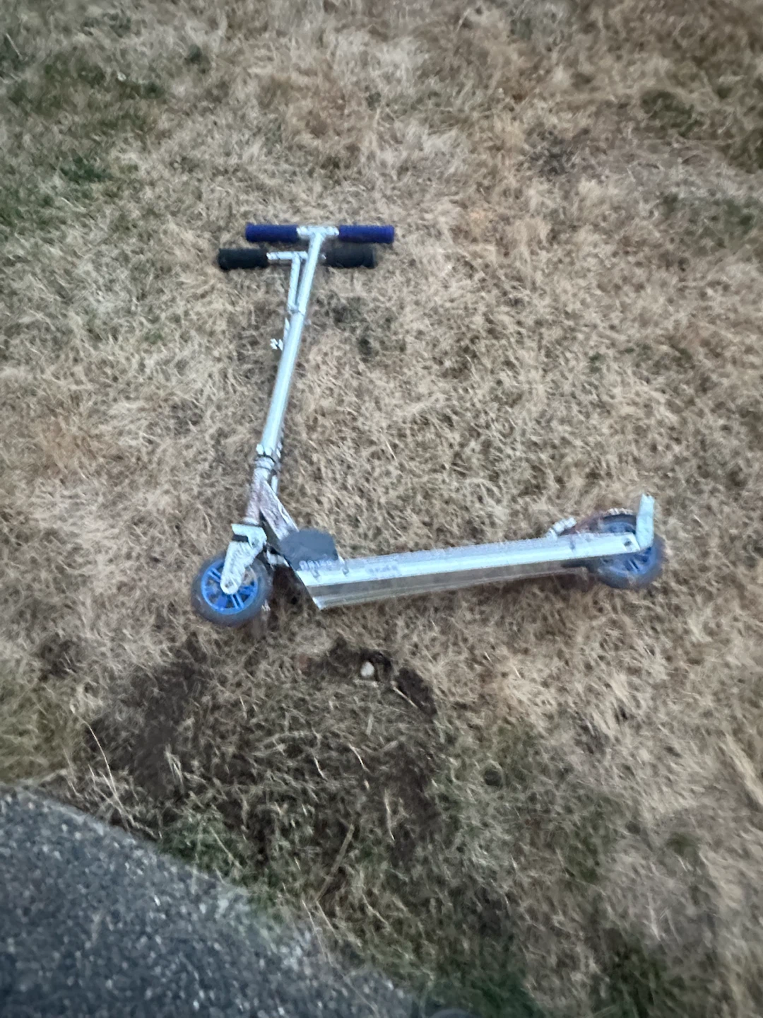 Used Silver Scooter - photo 2
