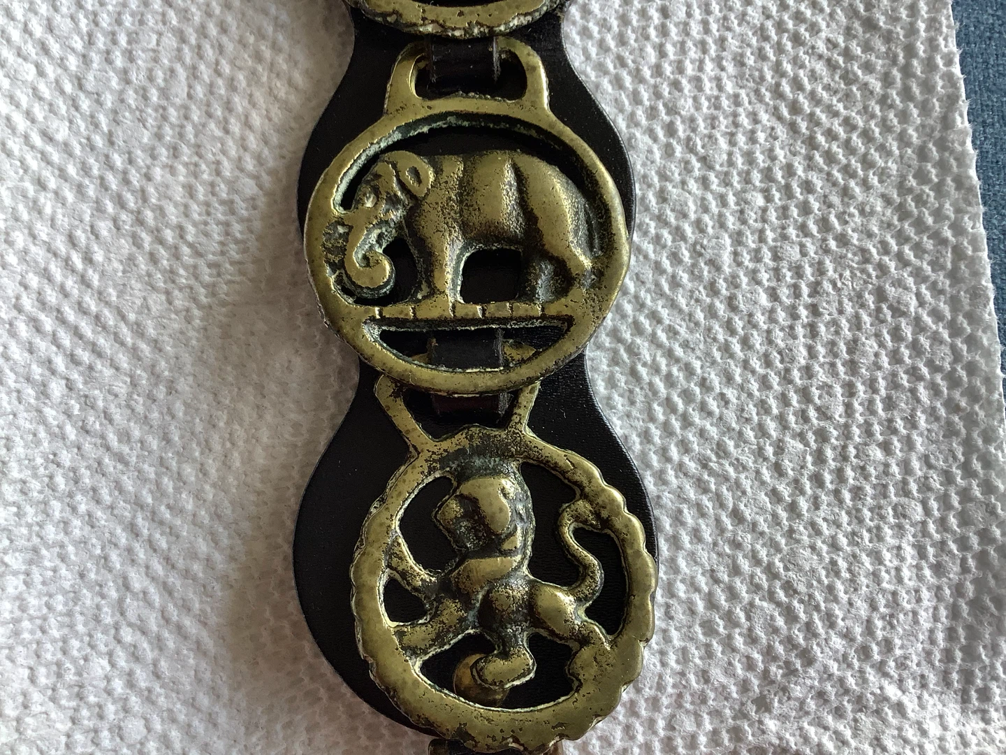 #1 Vt Smaller Sized 4 Brass Medallions on a Leather Strap 🐞 - photo 3