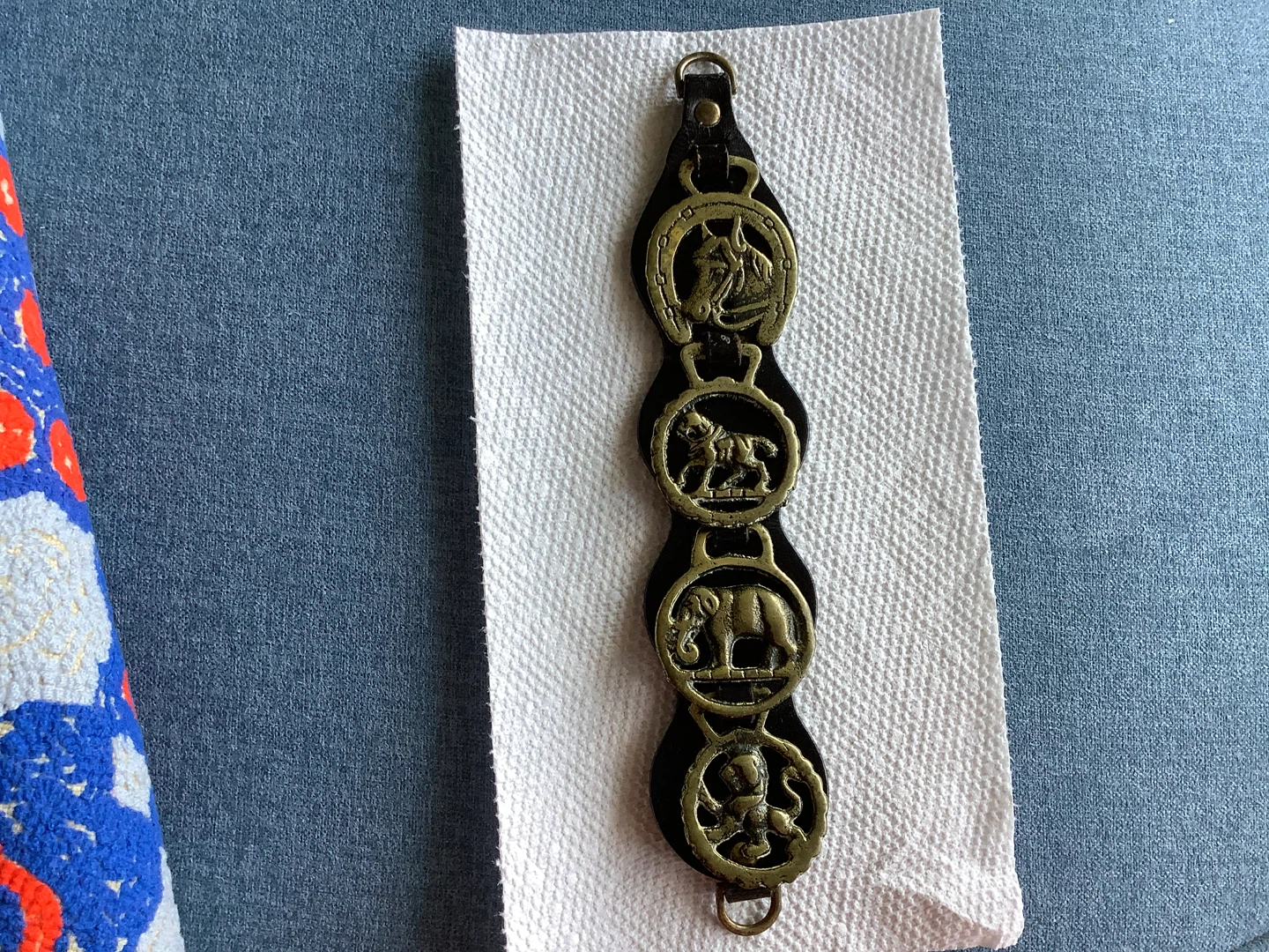 #1 Vt Smaller Sized 4 Brass Medallions on a Leather Strap 🐞 - photo 4