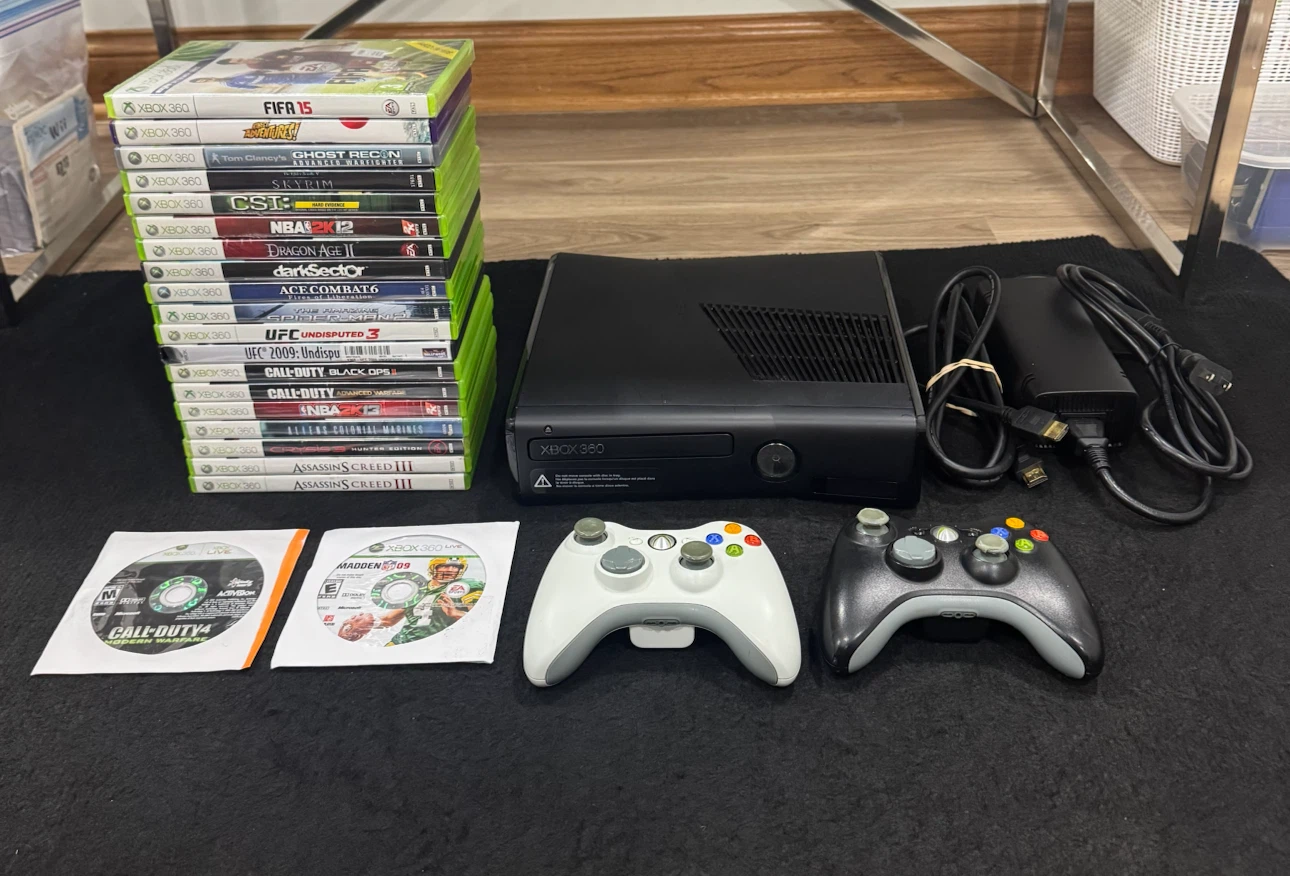 Xbox 360 Slim Bundle - 2 Controllers + 18 Games - Tested
