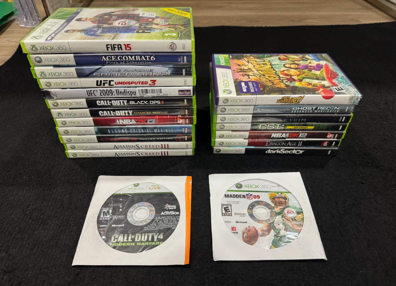 Xbox 360 Slim Bundle - 2 Controllers + 18 Games - Tested - photo 5