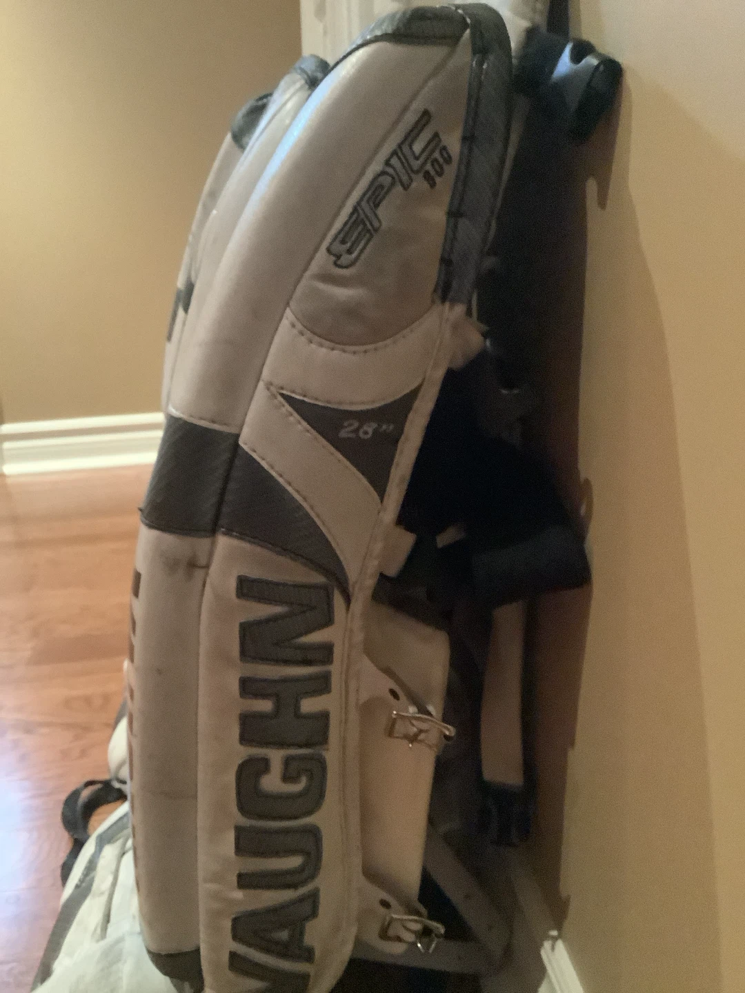 Vaughn Epic 800 Goalie Leg Pads - 26" - photo 2