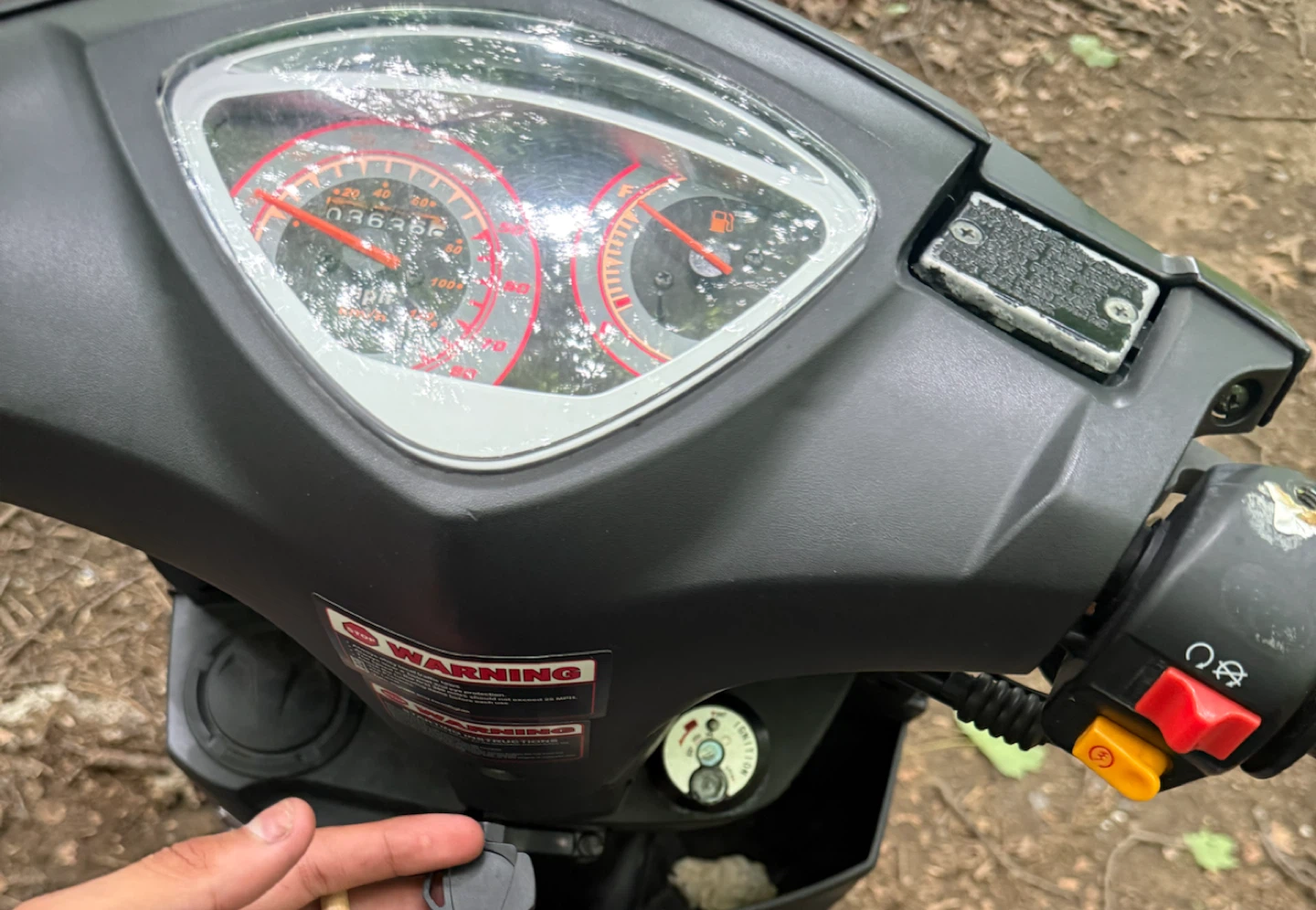 Black moped 200cc clean vin - photo 3