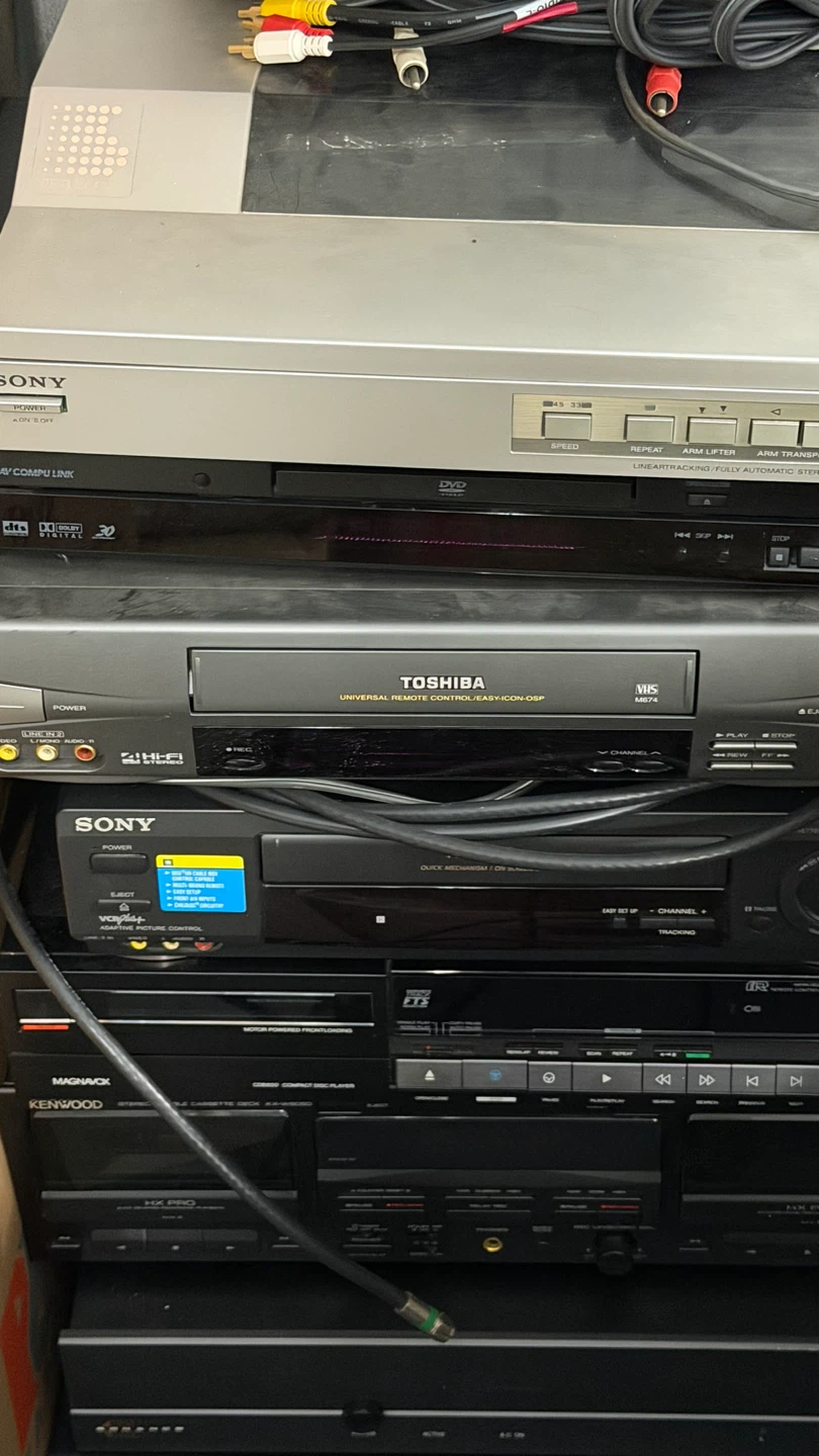 Sony, Toshiba, Kenwood & Magnovox Electronics Bundle