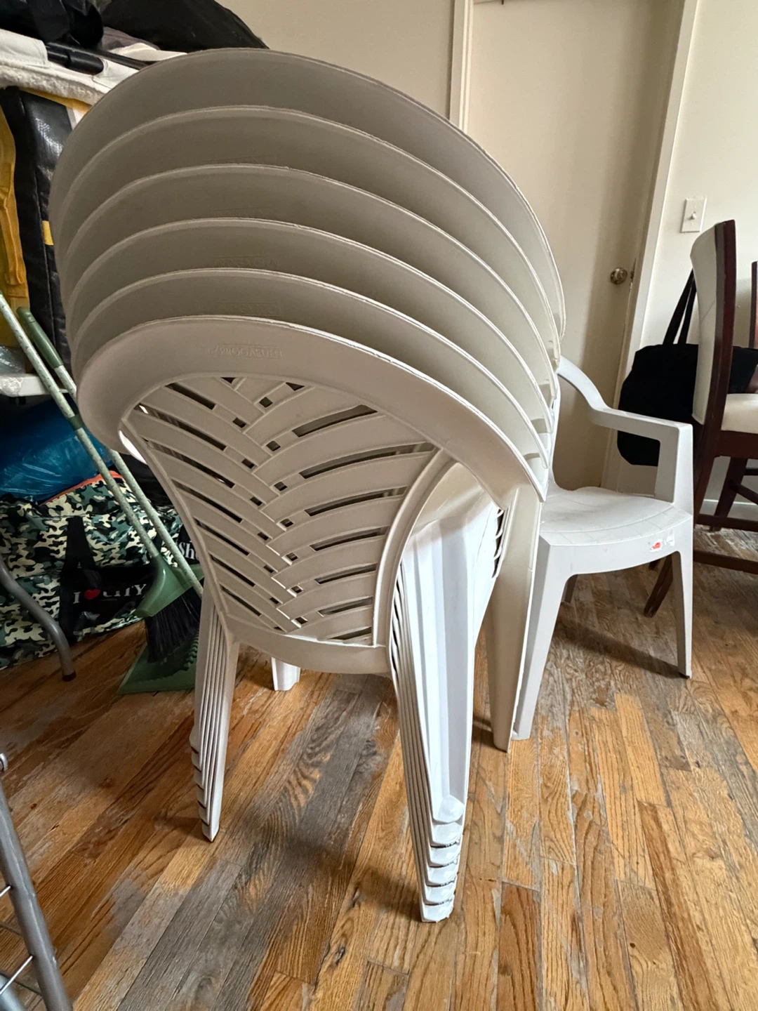 Stackable White Plastic Chairs - photo 4