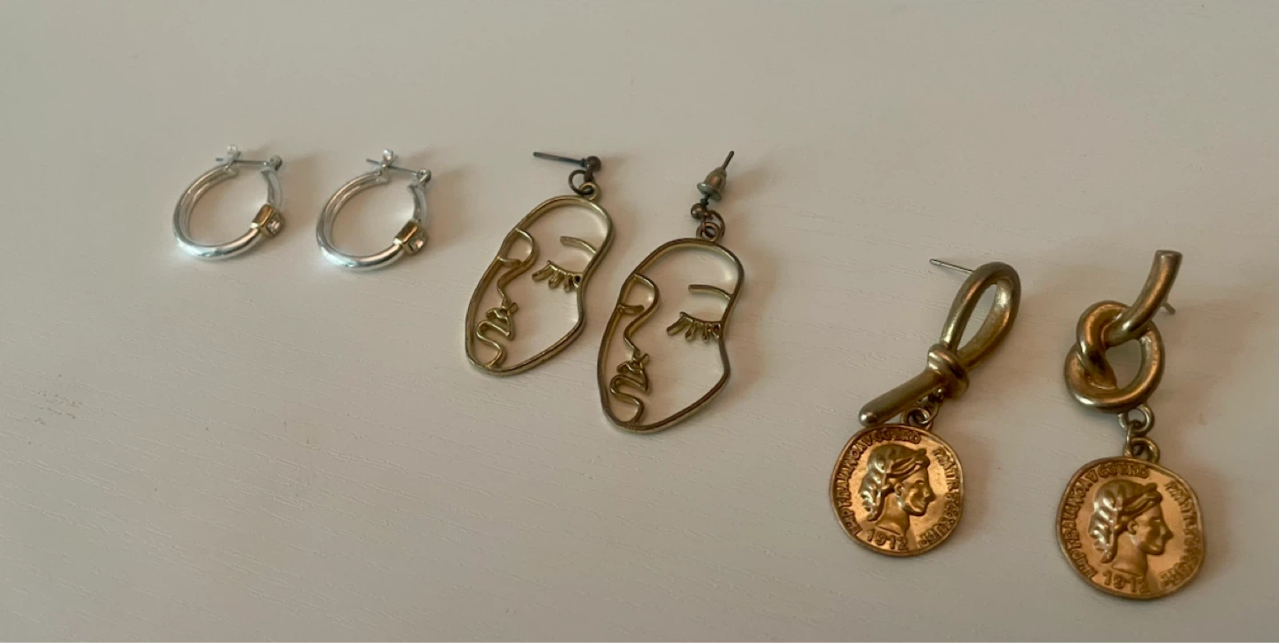 Assorted Fun earrings - photo 2
