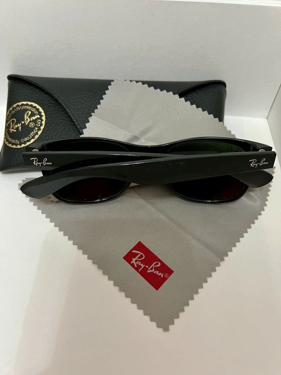 Ray-Ban Wayfarer Women Sunglasses - photo 3