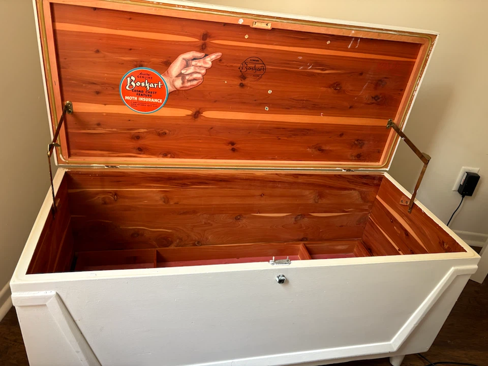 Boskart Cedar Lined Trunk