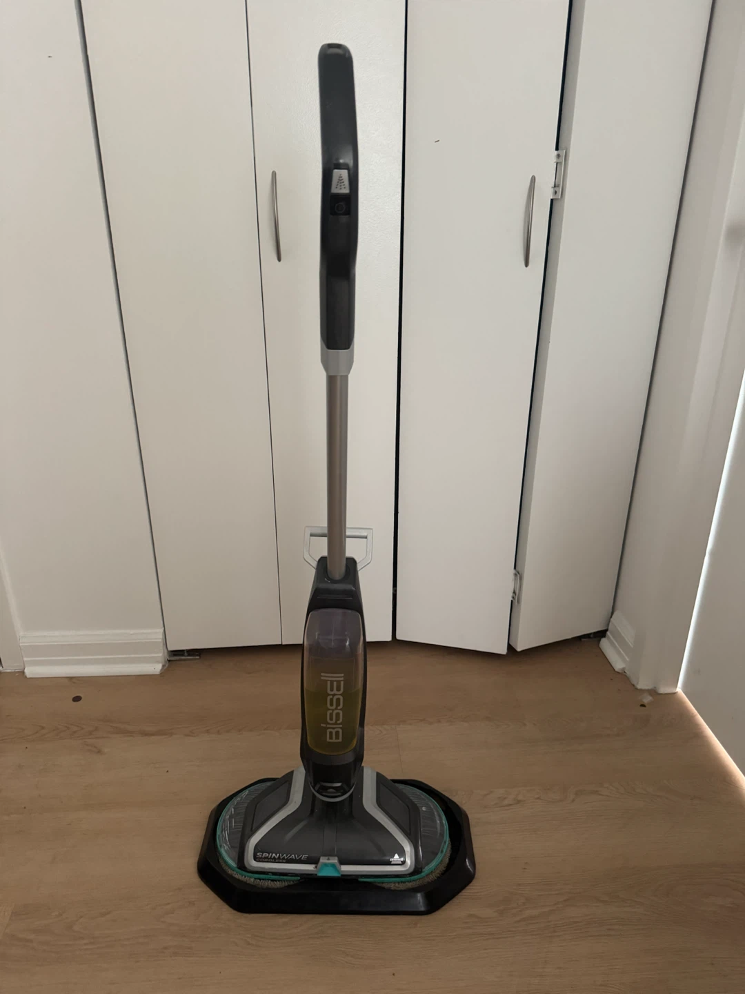 Bissell SpinWave Cordless Hard Floor Cleaner