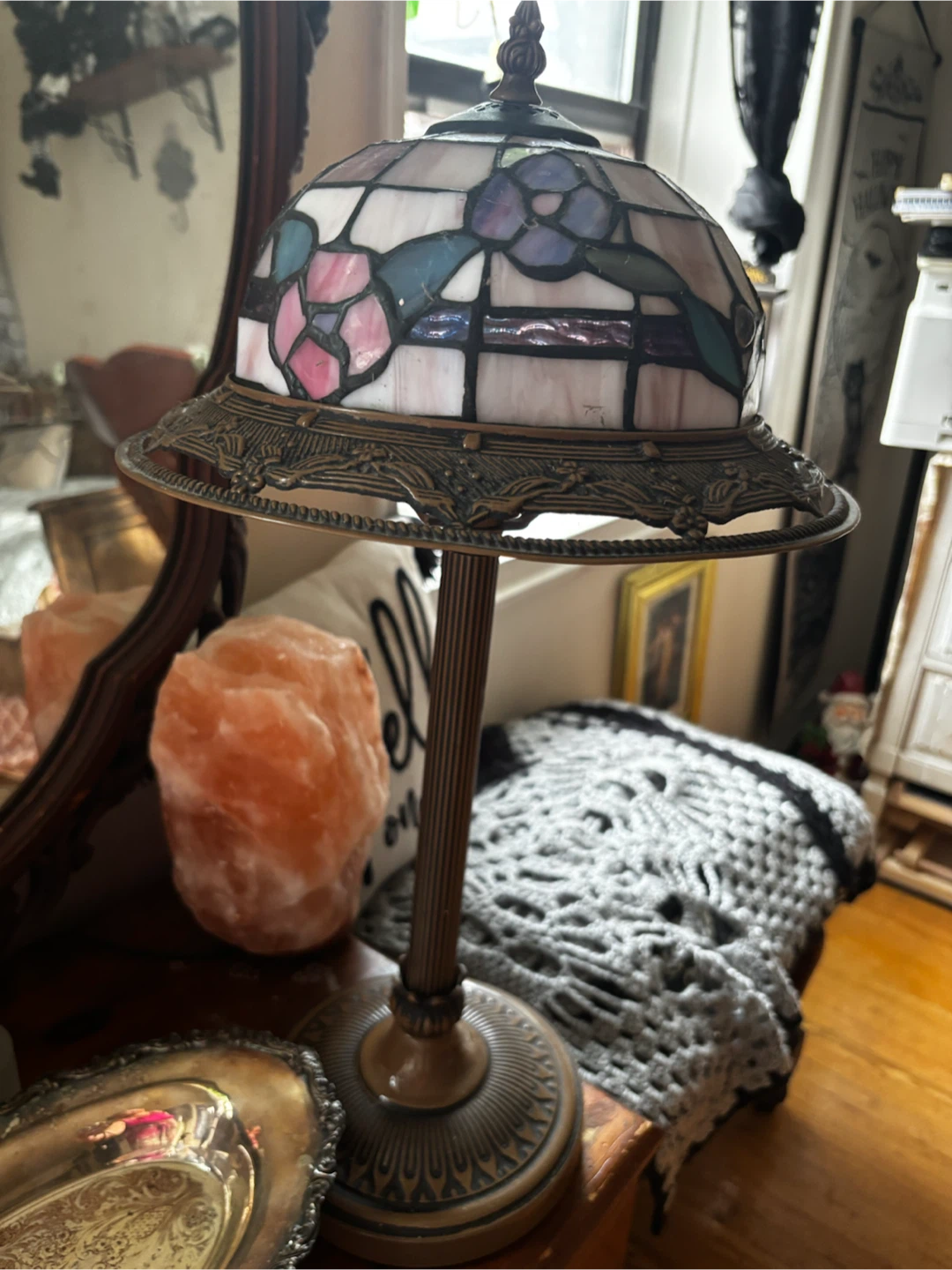Tiffany Style Stained Glass Table Lamp