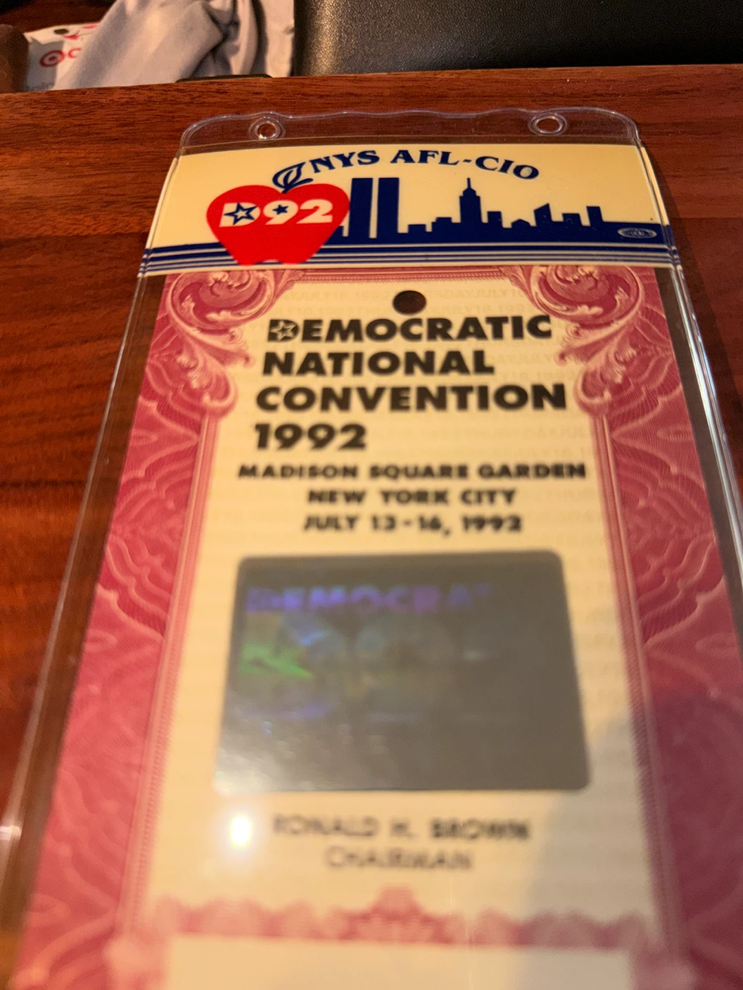 1992 Democratic National Convention Staff Badge - photo 2