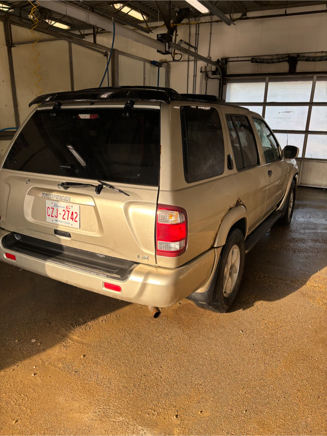 2000 Nissan Pathfinder LE - photo 3