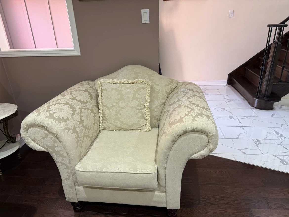 Cream Sofa Set, coffee table and side tables - photo 4