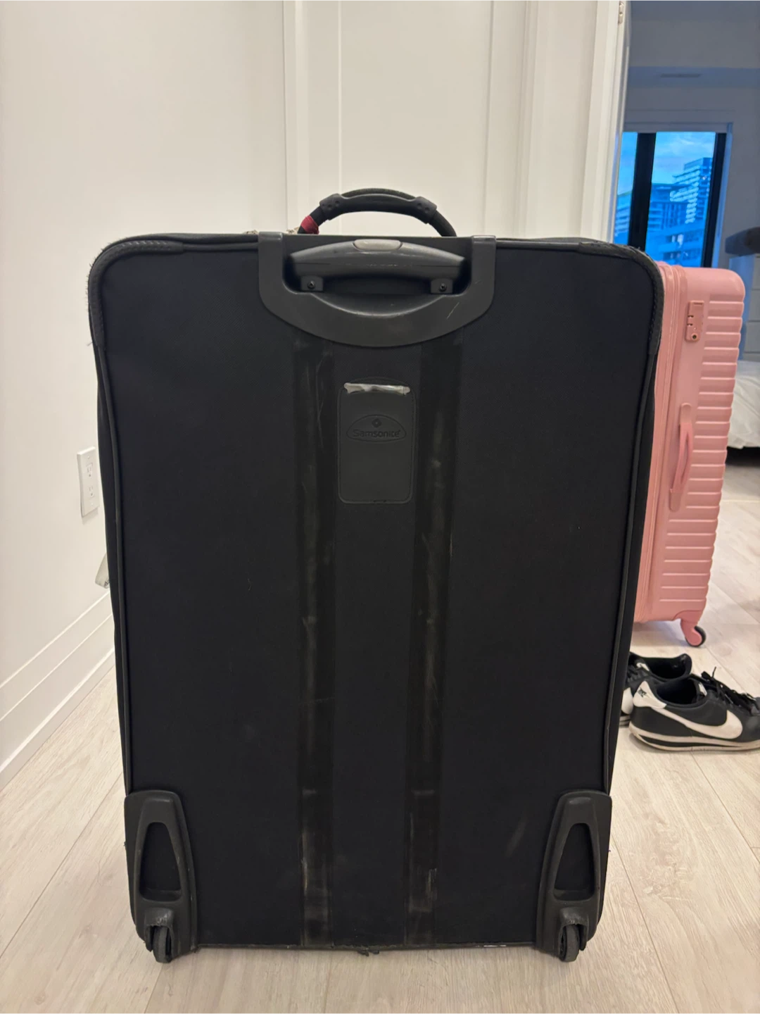 Samsonite Black Wheeled Suitcase - photo 2