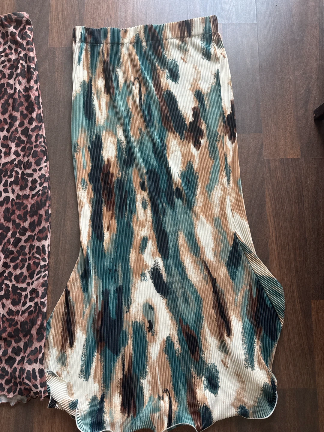Two women's skirts - photo 2