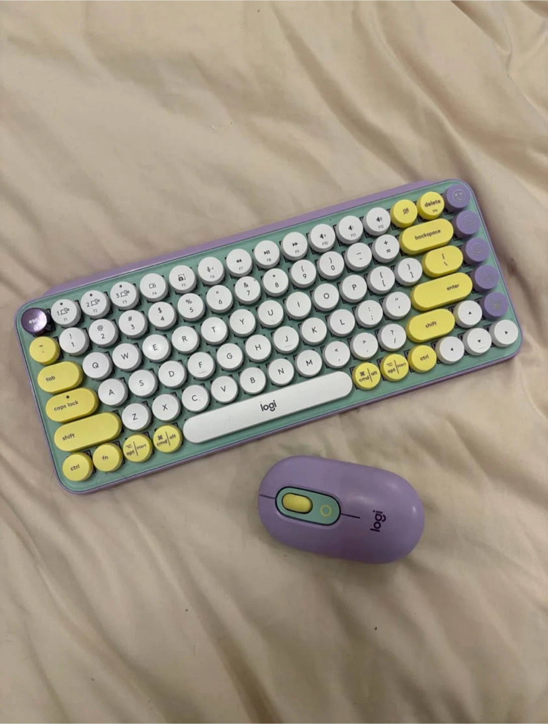 Logitech POP Keys Mechanical Keyboard + POP Mouse (Daydream)