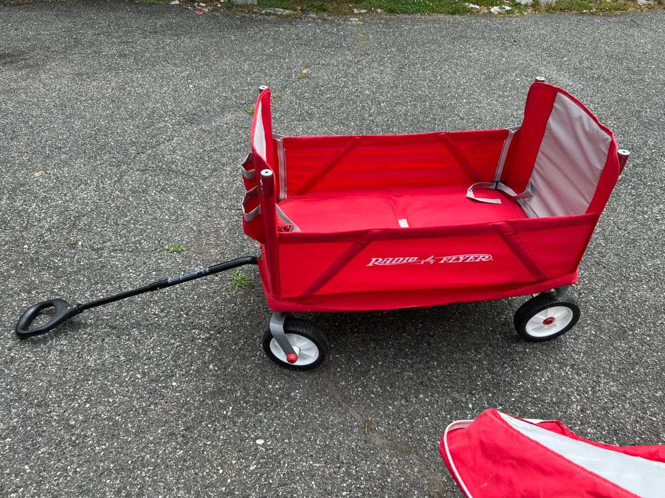 Radio Flyer Red Wagon - photo 2