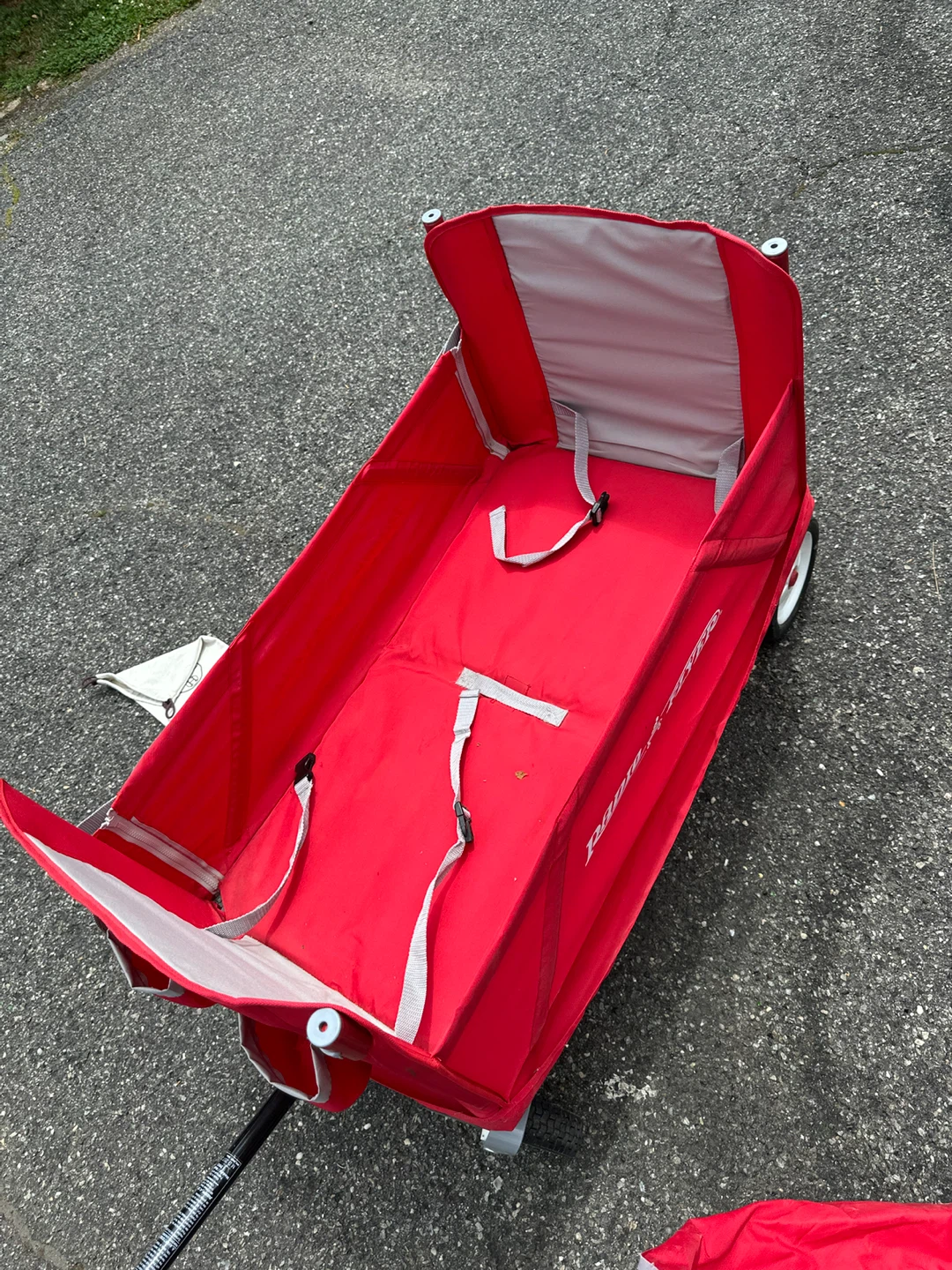 Radio Flyer Red Wagon - photo 3