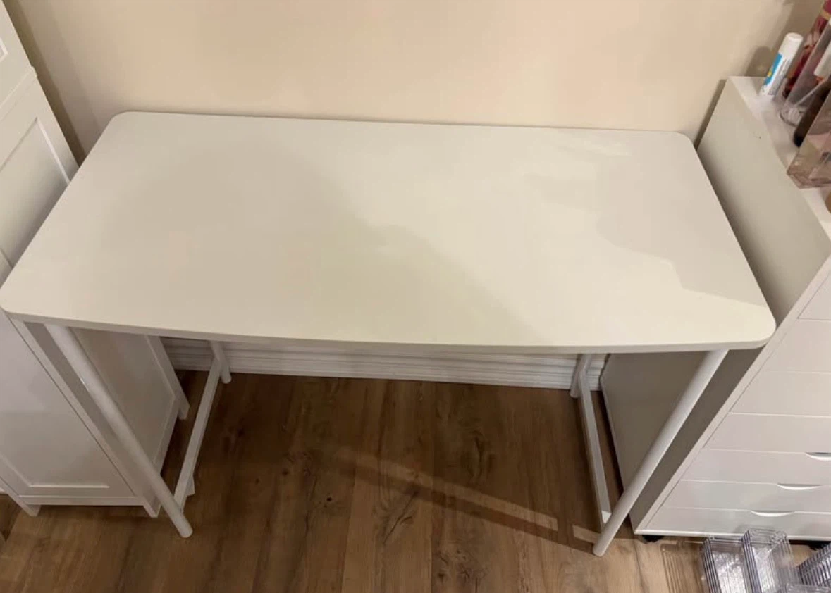 100cm White Computer Desk / Study Desk – Like New