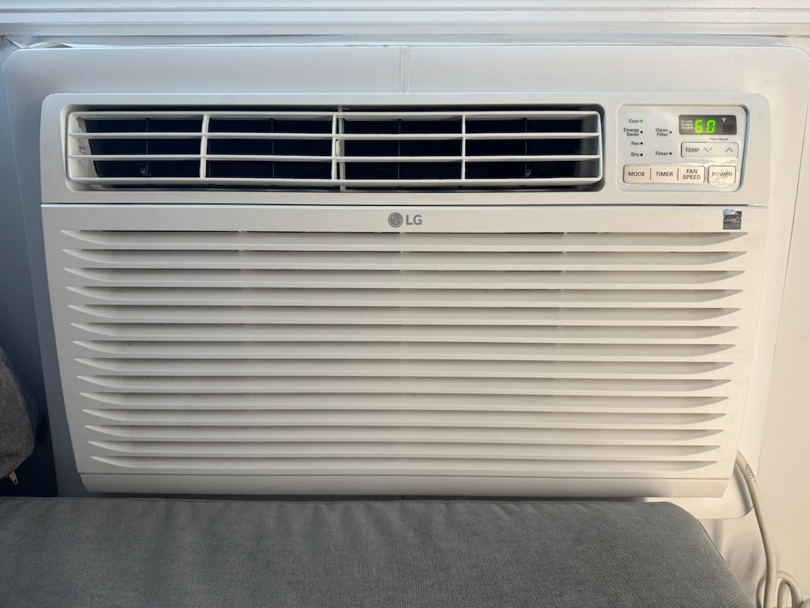 8,000 BTU LG Through-the-Wall Air Conditioner - White - photo 2