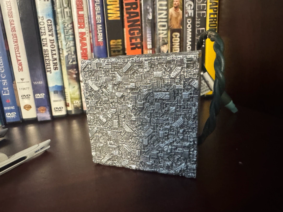 5 Hallmark Star Trek Collectible ornaments - photo 2