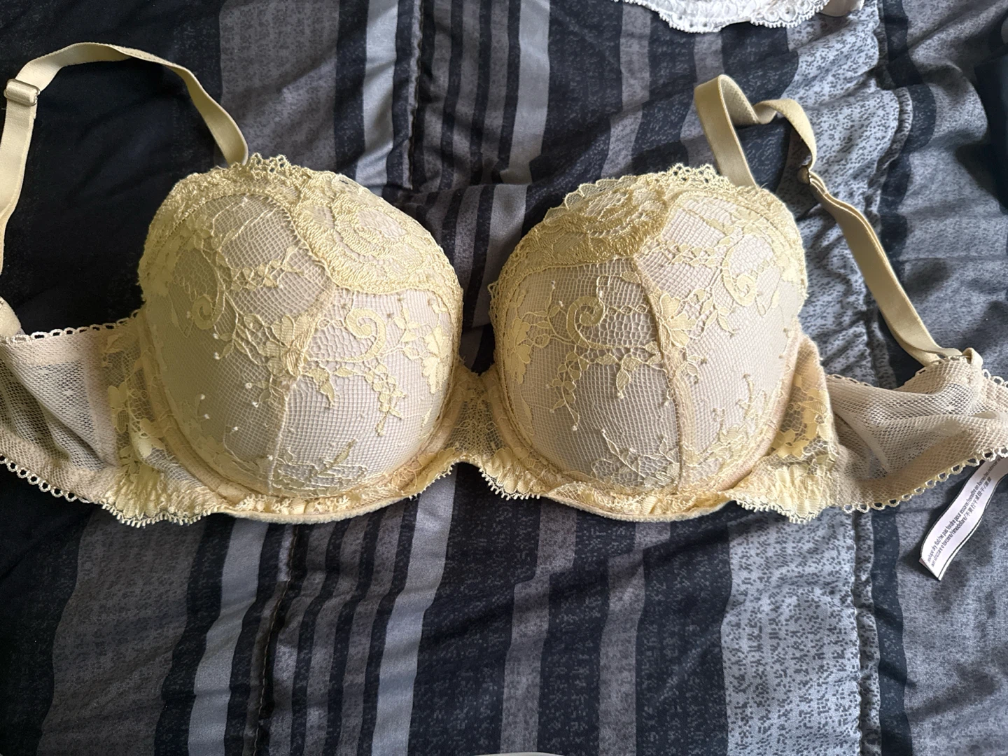 Victoria's Secret Yellow Lace Bra 34D