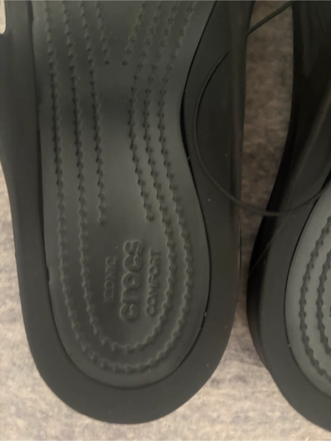 Crocs flip flops (New) (Size 7) - photo 3